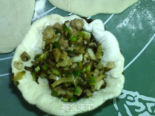 【四川】水煎梅菜肉包子的做法步骤：10