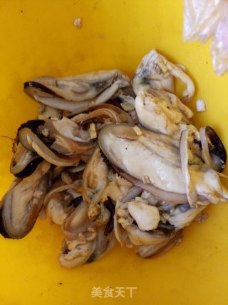 【天津】蒜蓉粉丝贻贝的做法步骤：3