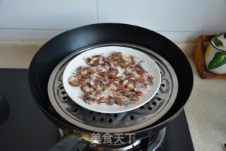【台州】香肠蚕豆炒蛋的做法步骤：3