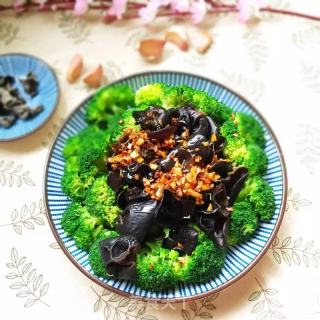 【山东】蒜蓉西兰花拌木耳的做法步骤：11