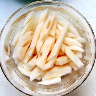 【山东】酸辣藕段的做法步骤：3