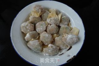 【广东】鸡腿馄饨浓汤煲的做法步骤：8
