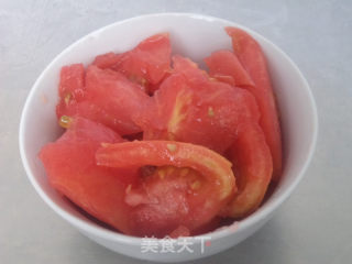 【天津】番茄鸡蛋烩豌豆的做法步骤：2
