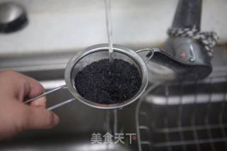 【宁波】黑芝麻猫爪汤圆的做法步骤：2