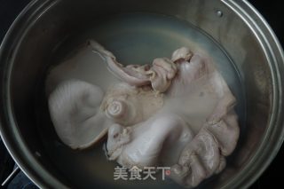 【广东】卤水猪肚的做法步骤：2