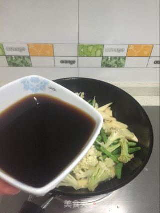 【常德】鲜鱿花蛤香辣锅的做法步骤：4