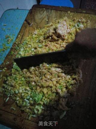 【山西】胡萝卜羊肉饺子的做法步骤：1