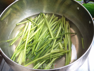 【天津】菠菜茎拌双丝的做法步骤：7