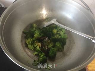 【东北】蒜香西兰花的做法步骤：4