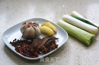 【义乌】酱蹄膀的做法步骤：3