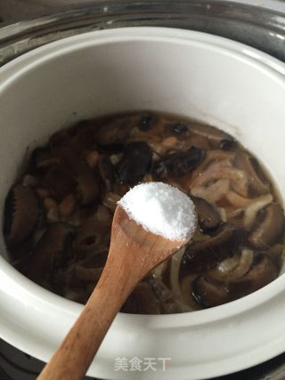 【温州】香菇黄豆猪皮冻的做法步骤：6