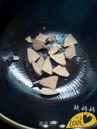 【山东】黄瓜炒猪肝的做法步骤：3
