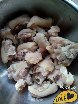 【山东】猪蹄蛤蜊肉的做法步骤：1
