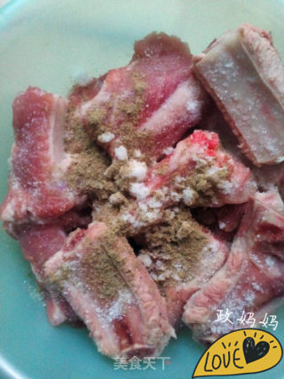 【山东】烤排骨土豆的做法步骤：1