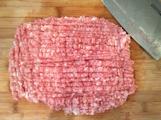 【东北】紫菜肉丸汤的做法步骤：1
