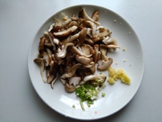 菌菇烧豆腐的做法步骤：3