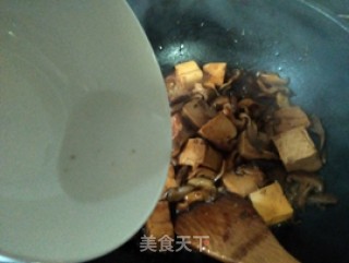 菌菇烧豆腐的做法步骤：8