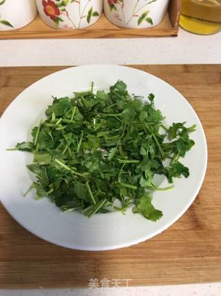 孜然羊肉的做法步骤：1