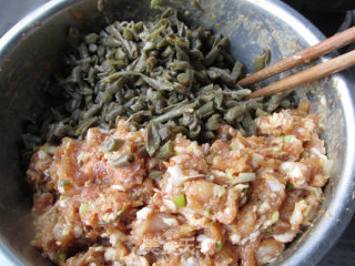 【河南】干豆角肉包子的做法步骤：6