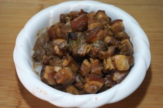 【北京】红烧肉炖菜的做法步骤：1