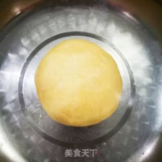 椰丝奶酪南瓜派的做法步骤：2