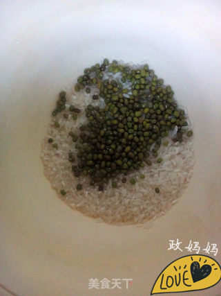 【山东】绿豆大米粥的做法步骤：2