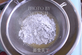 芝麻蛋糕卷的做法步骤：3
