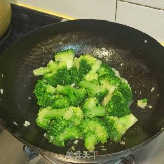 【广东】西兰花炒牛肉的做法步骤：9