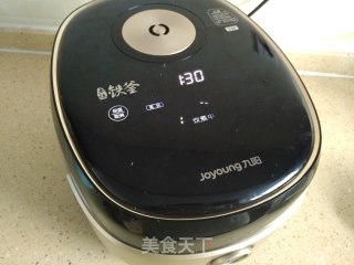 【广东】皮蛋瘦肉粥的做法步骤：4