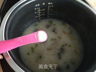 【广东】皮蛋瘦肉粥的做法步骤：8