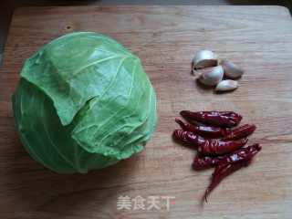 手撕包菜的做法步骤：1
