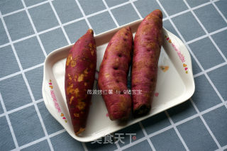 微波烤红薯的做法步骤：1