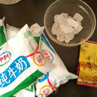 自制奶茶的做法步骤：1