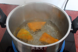 南瓜汤圆的做法步骤：2