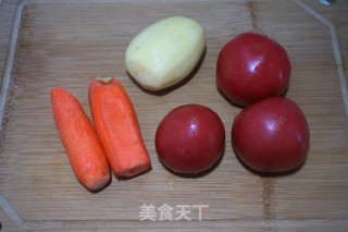 西红柿牛腩炖土豆的做法步骤：3