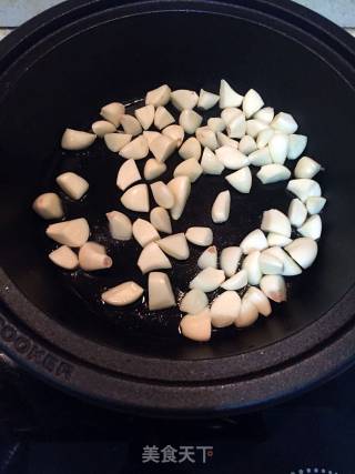 塔吉锅——飘香鸡翅的做法步骤：1