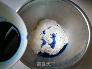 哆啦A梦汤圆的做法步骤：1