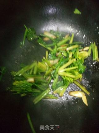 回锅羊肉~菠菜清炒五花羊肉的做法步骤：3