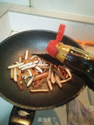 韭菜炒豆干的做法步骤：5