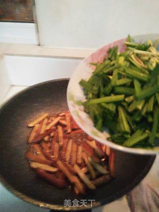 韭菜炒豆干的做法步骤：7