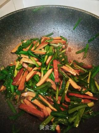 韭菜炒豆干的做法步骤：8