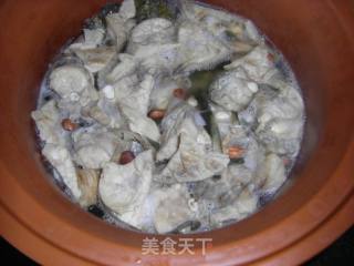 菜干南北杏蜜枣猪肺汤的做法步骤：12