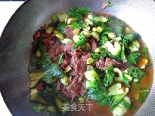 青菜烧牛肉的做法步骤：6