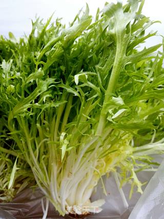 茶树菇拌苦菊的做法步骤：1