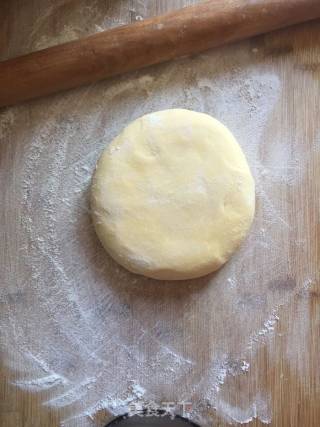鸡蛋西红柿蝴蝶面的做法步骤：2
