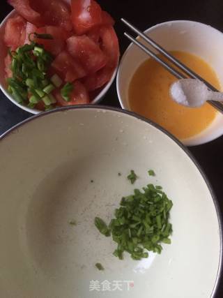 鸡蛋西红柿蝴蝶面的做法步骤：7