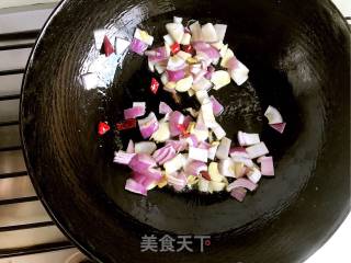 爆炒墨鱼仔的做法步骤：5