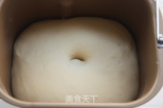 海苔肉松火腿肠小面包的做法步骤：2