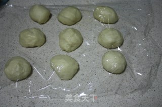 海苔肉松火腿肠小面包的做法步骤：4