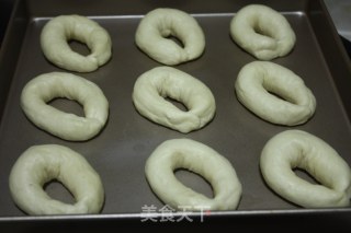 海苔肉松火腿肠小面包的做法步骤：9